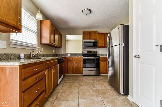 Building Photo - 12218 Van Spronsen Ct