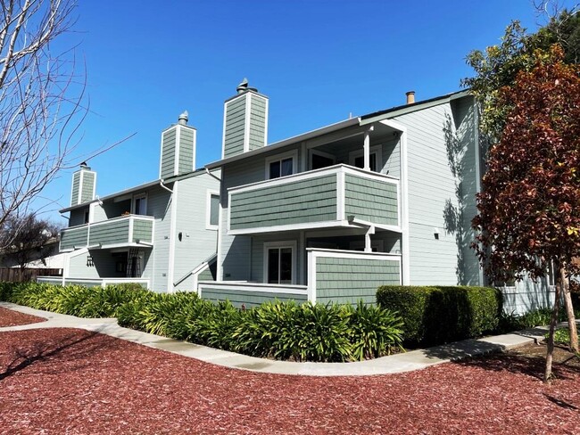 Building Photo - 1396 Lick Ave