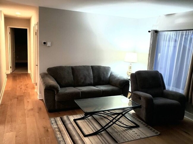 Living room - 26 Bayside Ct