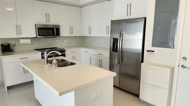 Foto del edificio - 2651 NE 212th Terrace