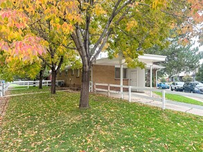 Building Photo - 5430 S Curtice St