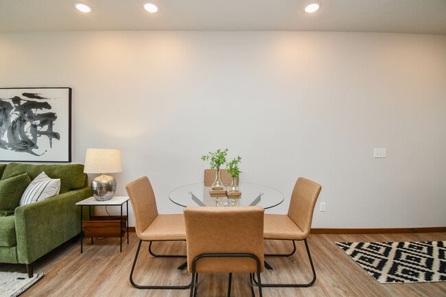 Building Photo - 6115 S Alki Pl