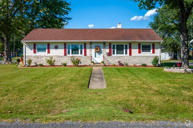 Ranch homes in Caseyville evoke midcentury living.