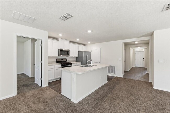 Foto del edificio - Welcome to this beautiful 3-bedroom, 2-bathroom home located in the heart of Bunnell!!