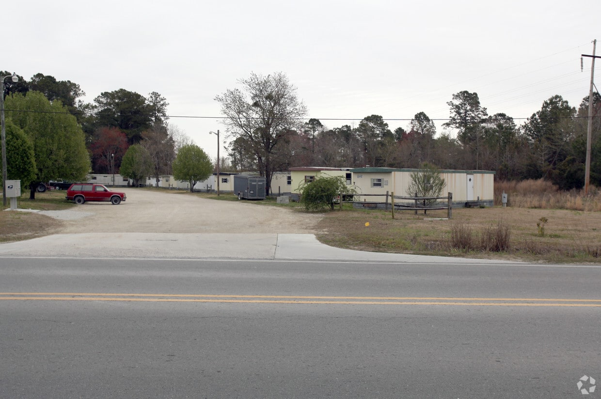 1134 Old Maplehurst Rd, Jacksonville, NC 28540 Apartments in Jacksonville, NC