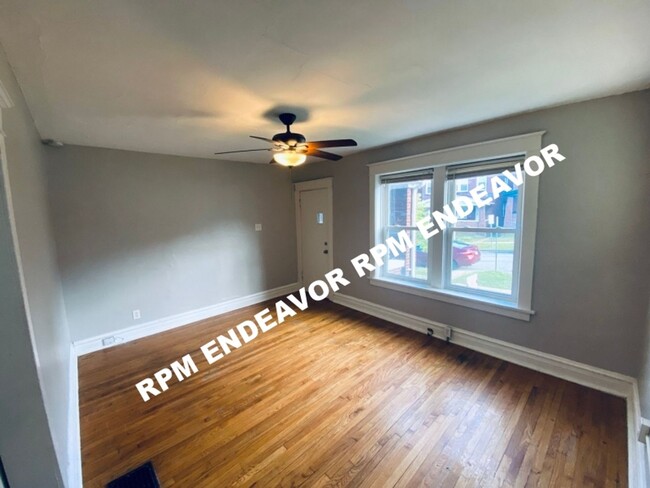 Building Photo - 3912 Miami St