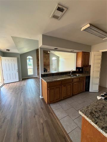 Foto del edificio - 2828 Springhaven Ct