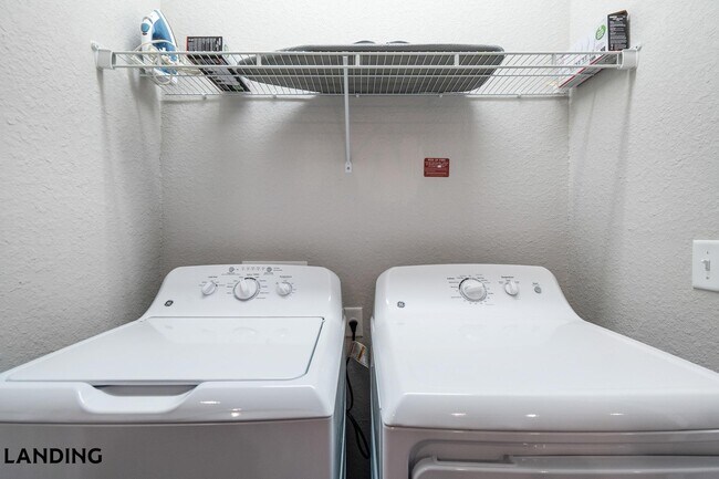 Foto del edificio - 918 Aventine Dr