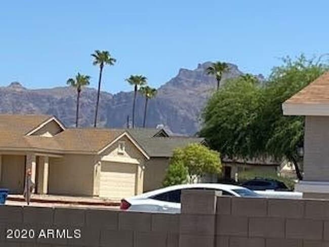 Building Photo - Apache Junction unit for rent!
