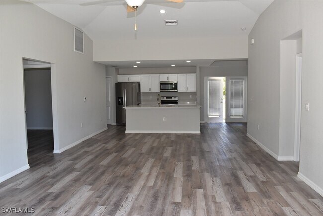 Building Photo - 1683 Nell Rd