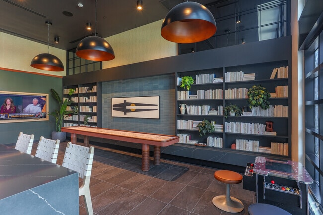 Pool Lounge - Orlo and Alba