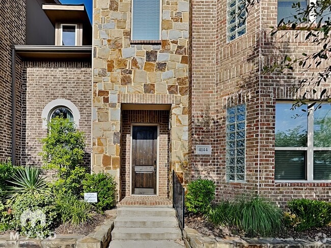 Building Photo - 4144 Riverside Dr