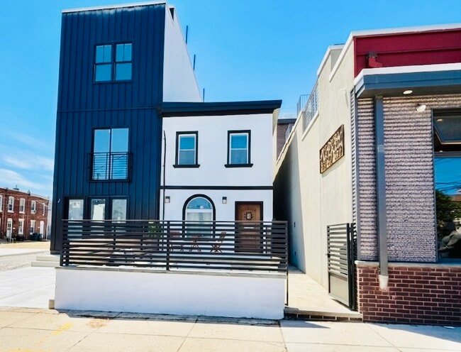 Exterior - 2504 E York St