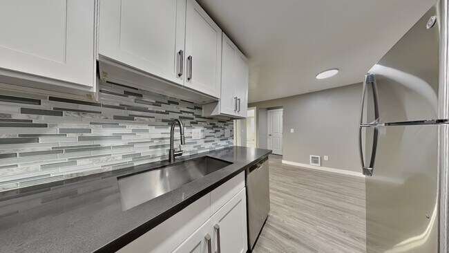 Foto del edificio - 1105 S Woodlawn St