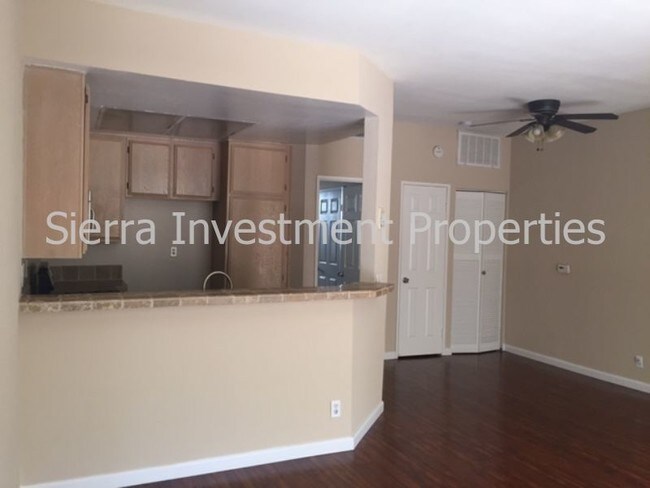 Building Photo - 4411 Cahuenga Blvd