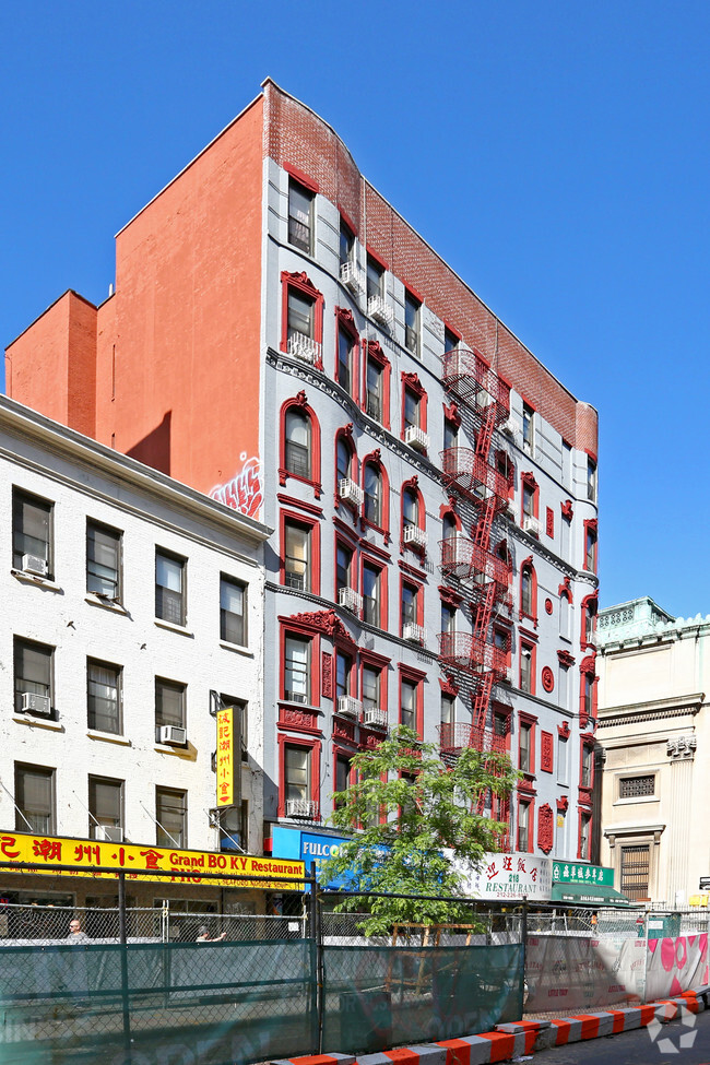 Foto del edificio - 218-220 Grand St