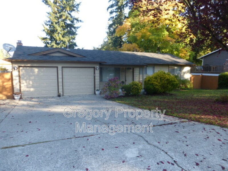 Foto principal - 623 220th St SW
