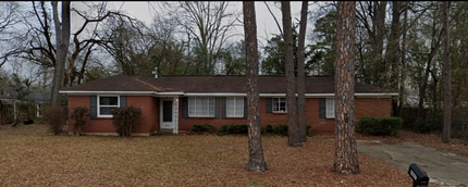 Building Photo - 2467 Le Ruth Ave