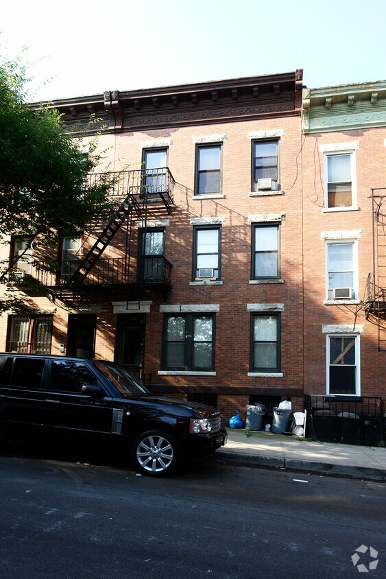 Building Photo - 350 22nd St