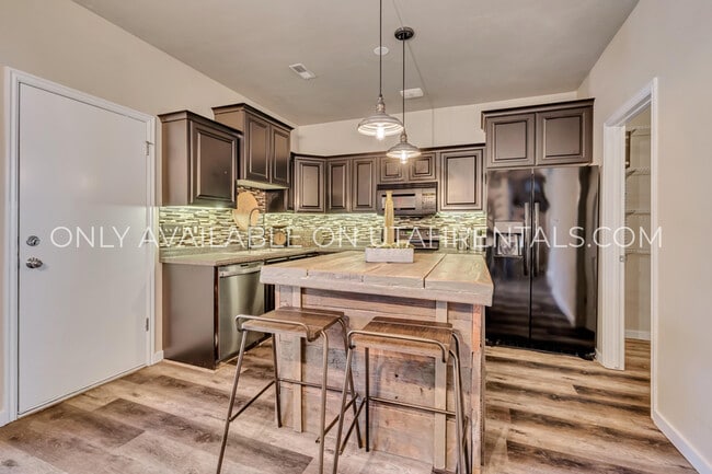 Building Photo - 11778 S Zephyr Way