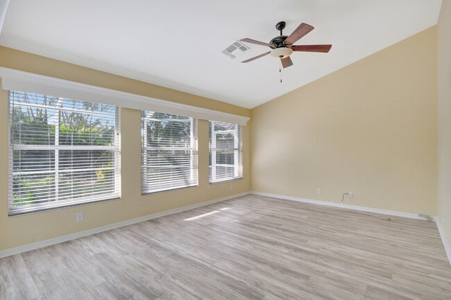 Building Photo - 22076 Seashore Cir