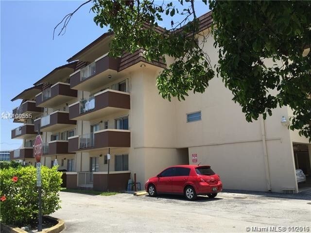 Building Photo - 680 Miller Dr