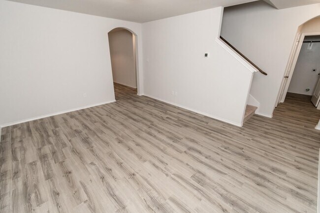 Foto del edificio - Alamosa Springs - 5744 Paseo Place, Bryan,...