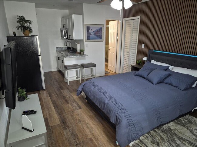 Foto del edificio - 7709 W Hanna Ave
