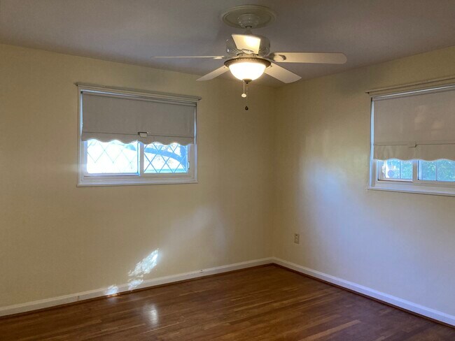 Foto del edificio - 6400 Pickett St