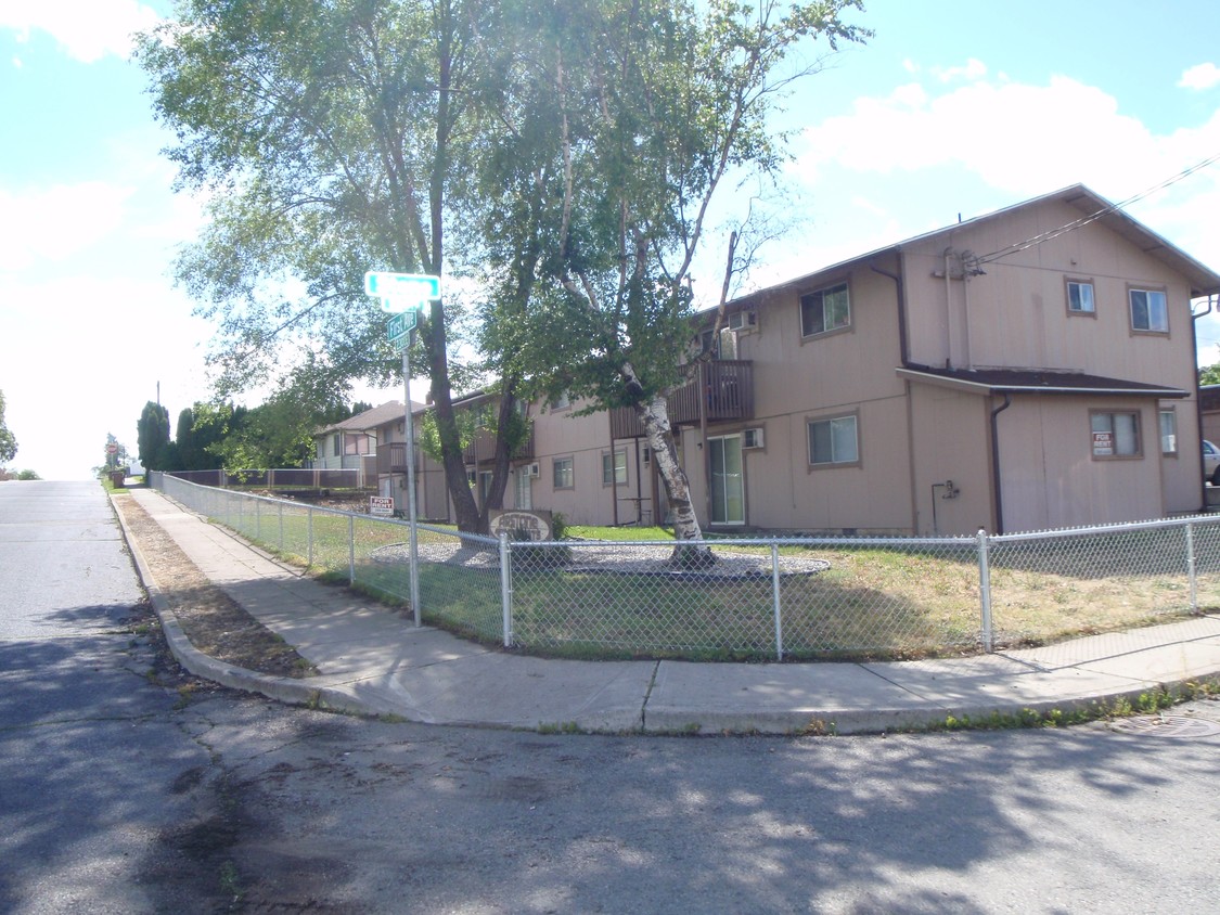 Main Photo - 2310 E 1st Ave