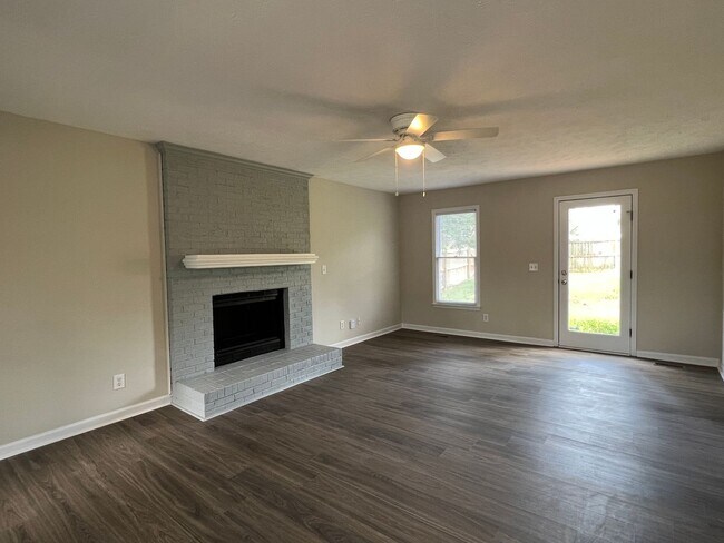 Foto del edificio - Charming 3 Bed 2.5 Bath Home in Beaver Run