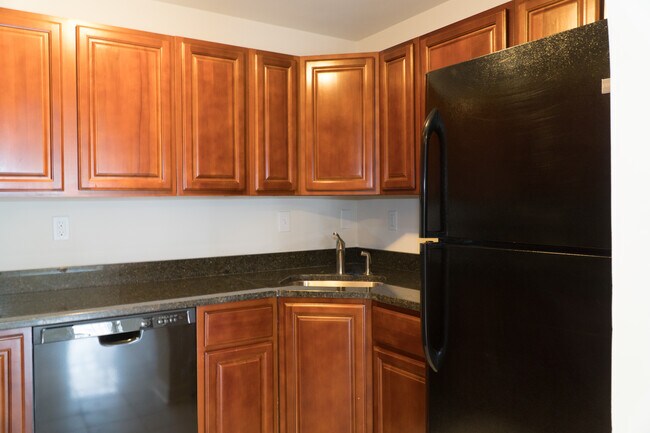 Photo - 1023 N Calvert St Apartments