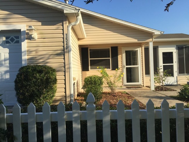 1549 Hardeeville Ct The Villages Fl 32162 House For Rent In