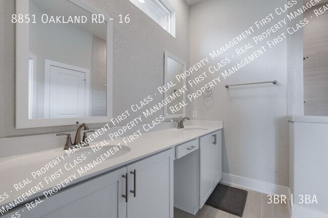 Foto del edificio - 8851 Oakland Rd
