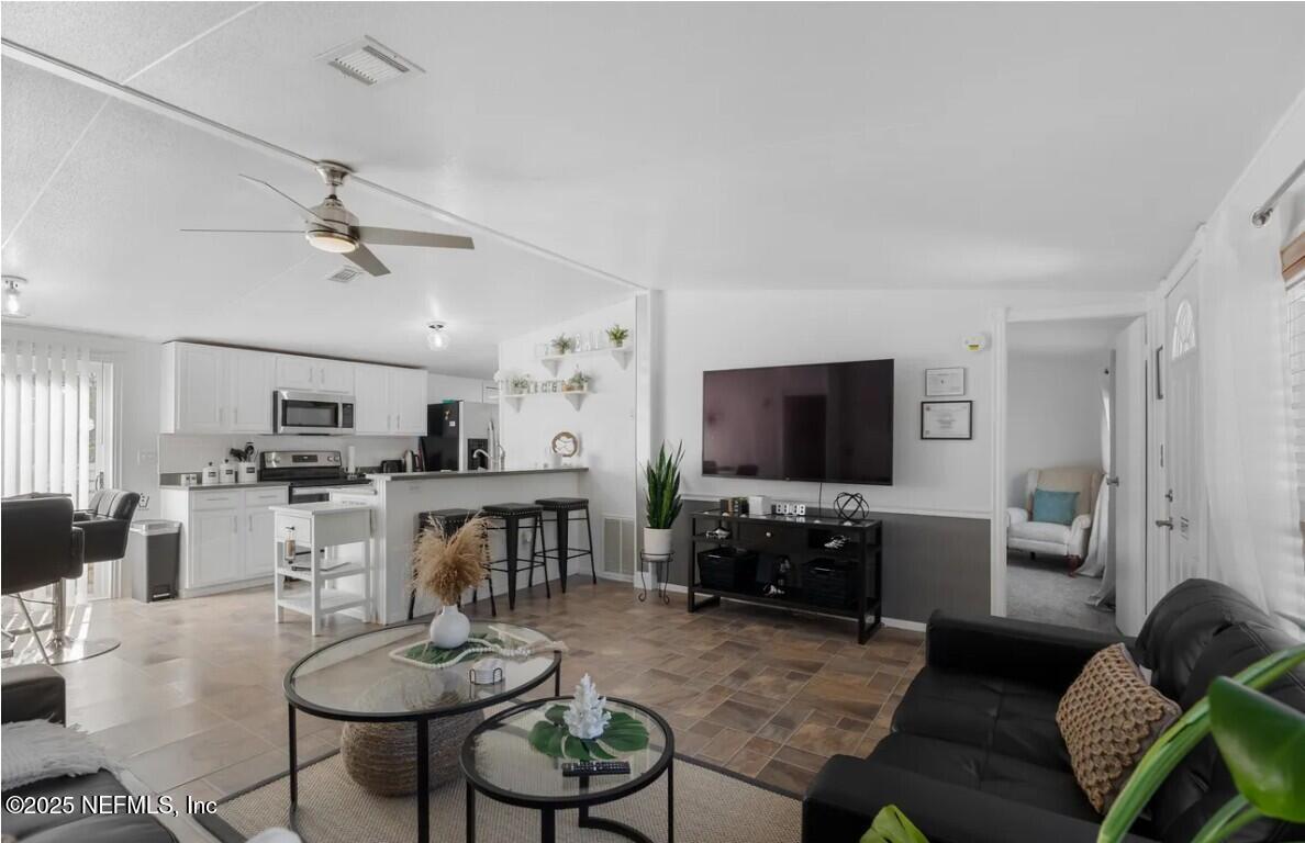 Primary Photo - 501 Aiken St