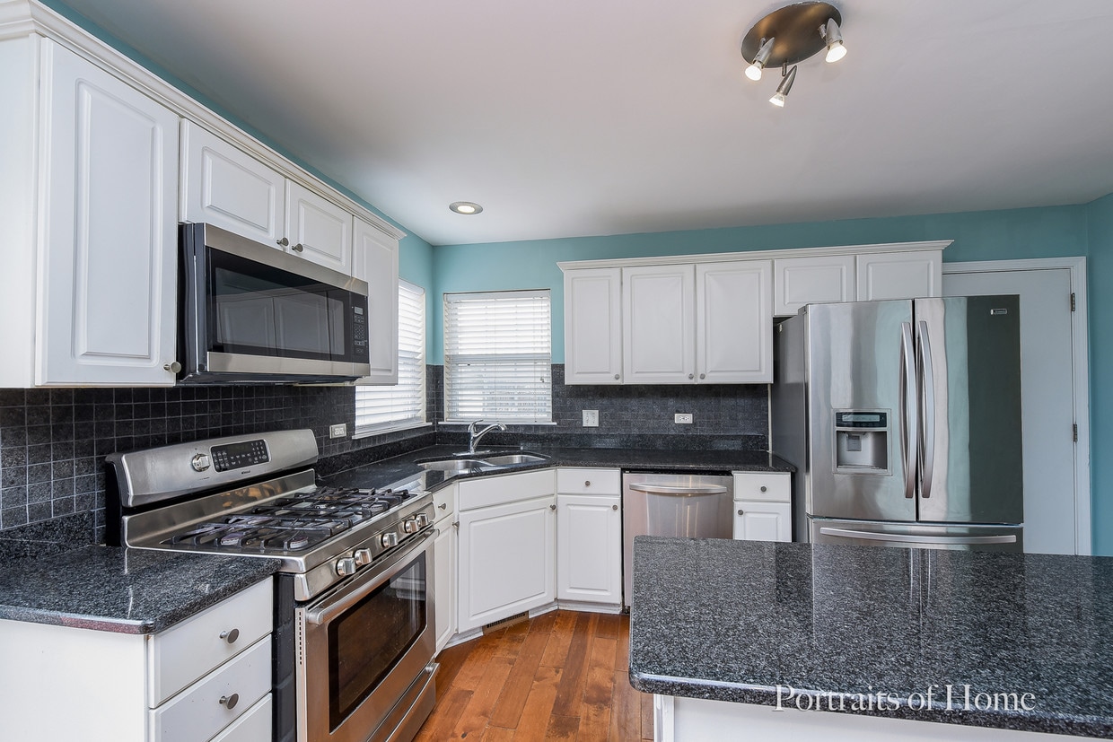 Primary Photo - 2217 Cheshire Dr