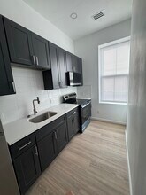 Building Photo - 839 S Jackson St