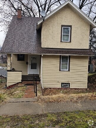 Building Photo - 732 N 6th St