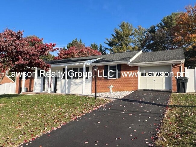 Foto del edificio - Very Nice & Spacious Home in Hidden Valley...