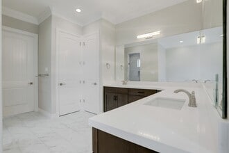 Building Photo - 602 Appia Dr