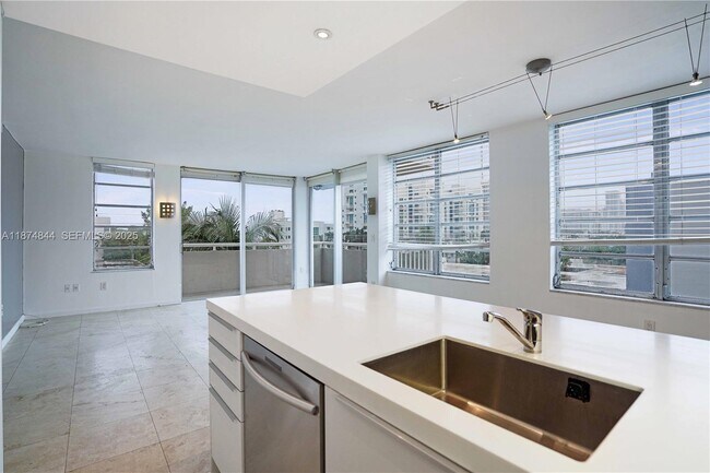 Foto del edificio - 7735 Abbott Ave