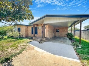 Building Photo - 2617 N 7 1/2 St