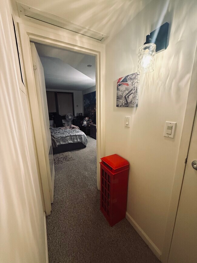 Foto del edificio - 4 Martine Ave