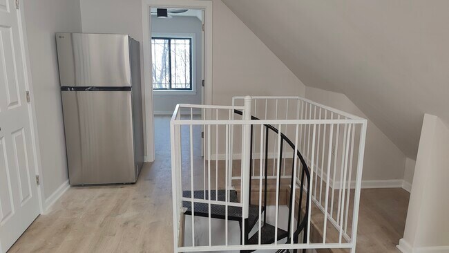Foto del edificio - 3038 W 40th St
