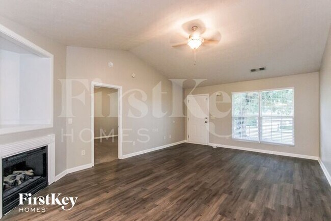 Building Photo - 612 Everlasting Way
