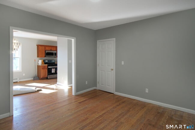 Building Photo - 29 Sisson Ave