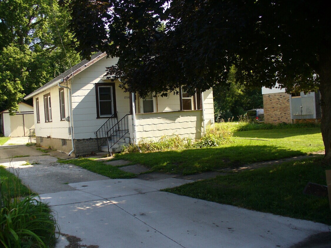1716 12th Ave, Rockford, IL 61104 House Rental in Rockford, IL