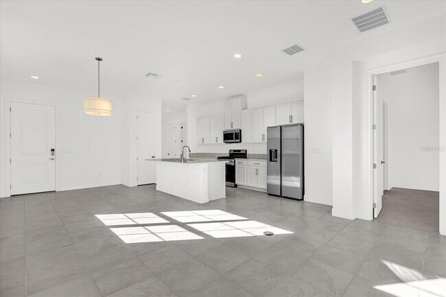 Building Photo - 2360 Datura Lp