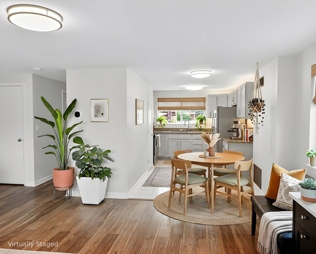 Foto del edificio - 1695 N Shore Rd