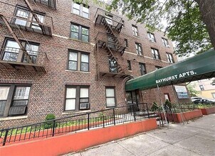 Building Photo - 153 Bay 26th St